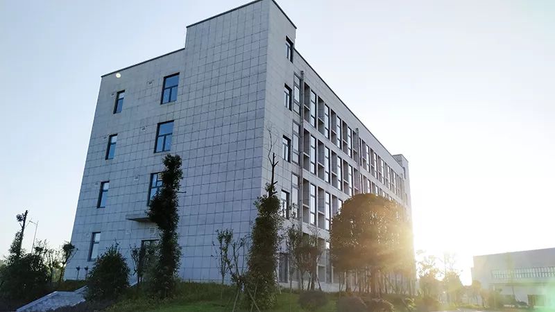 deb8352205d64f338675820a8a6affb8 deb8352205d64f338675820a8a6affb8.jpg