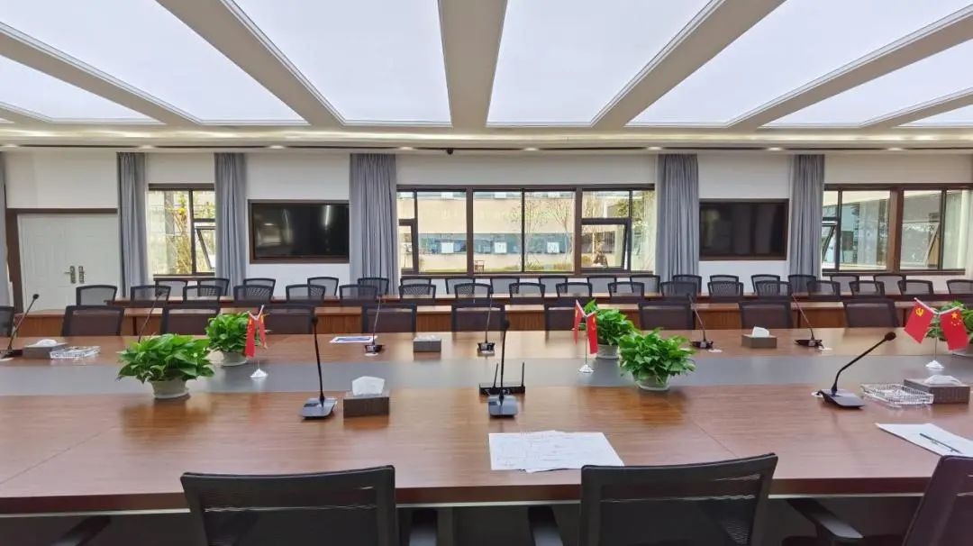 b22b21fca86b1f222afd31ca1e120124 b22b21fca86b1f222afd31ca1e120124.jpg